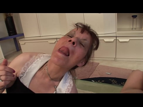 ❤️ Tá triúr ag beirt sheanmháthair agus seanathair amháin ️ Sluts ag porn % ga.desixxxtube.ru% ﹏