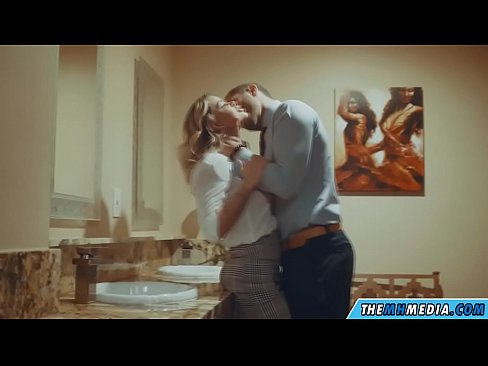 ❤️ Nuair a mheallann blonde busty tú i seomra scíthe poiblí ️ Sluts ag porn % ga.desixxxtube.ru%  ﹏
